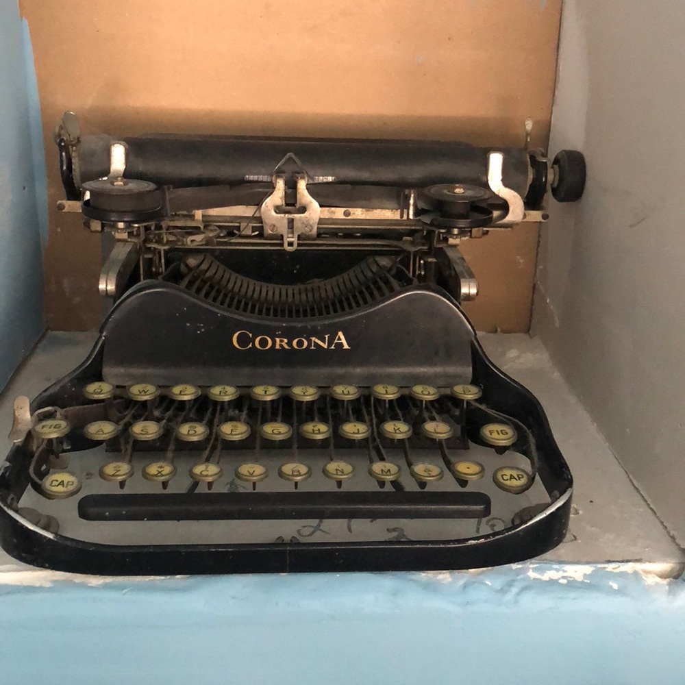 Vintage Corona Typewriter